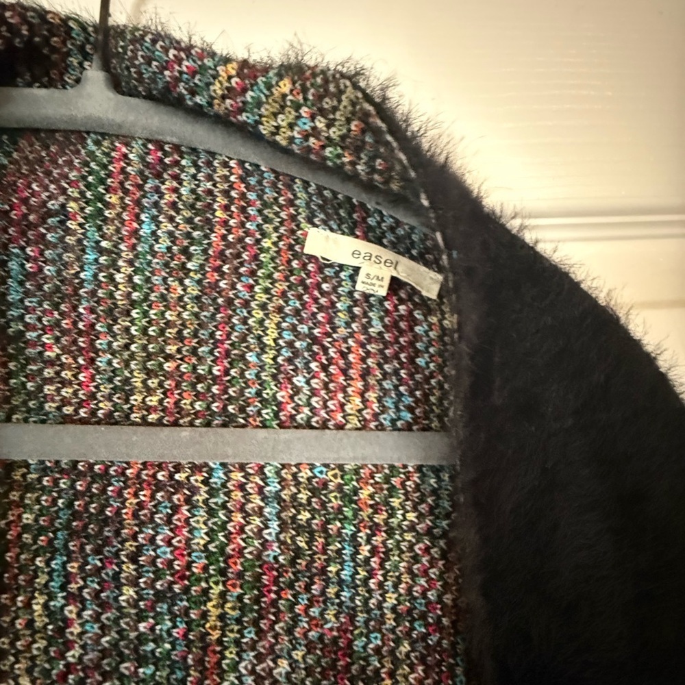 NWT Easel Cardigan/Shawl size S/M style# 116923 Super soft/Black/Colorful. - Picture 7 of 9
